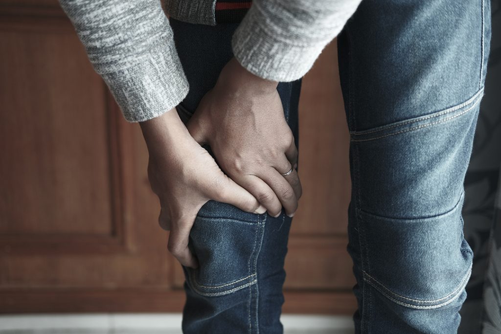 How to Unlock a Locked Knee – Causes and Treatment