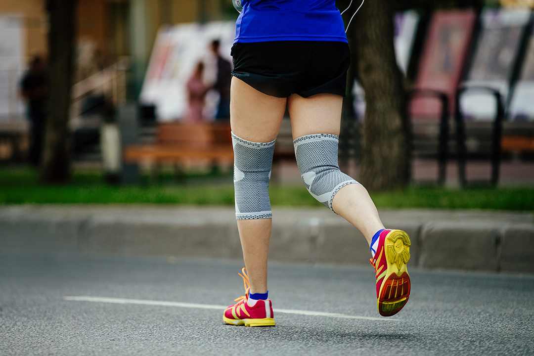 jogger who needs knee pain treatment